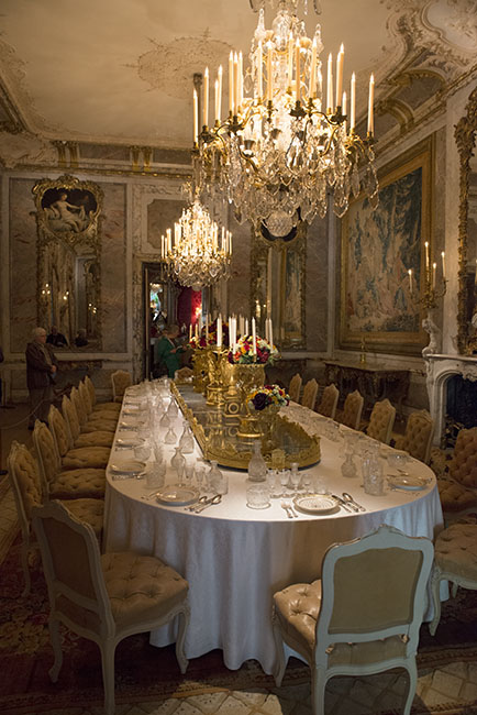 Castle dinning table